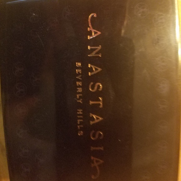 Anastasia Beverly Hills Other - Abh saddle bronzer